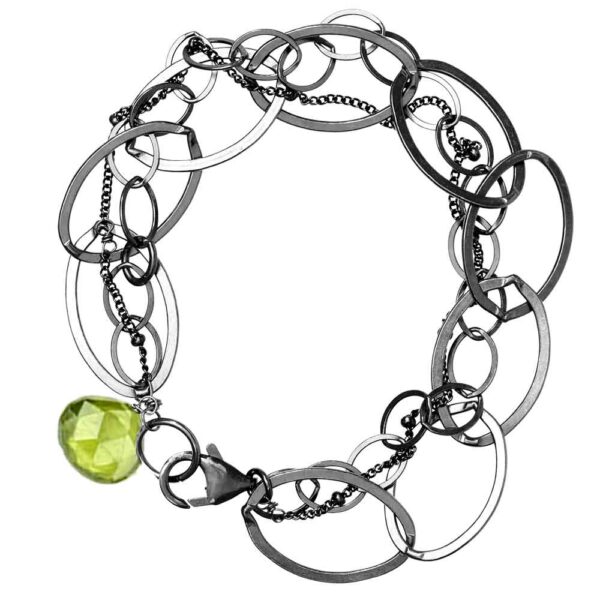 Oxidized-sterling-silver-Peridot-bracelet-6.jpg